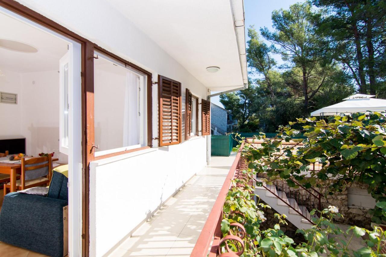 Holidays Apartments Slanada With Terrace And Sea View, Near The Beach & Town Trogir, Free Parking, Quiet Place On Peninsula Ciovo ภายนอก รูปภาพ