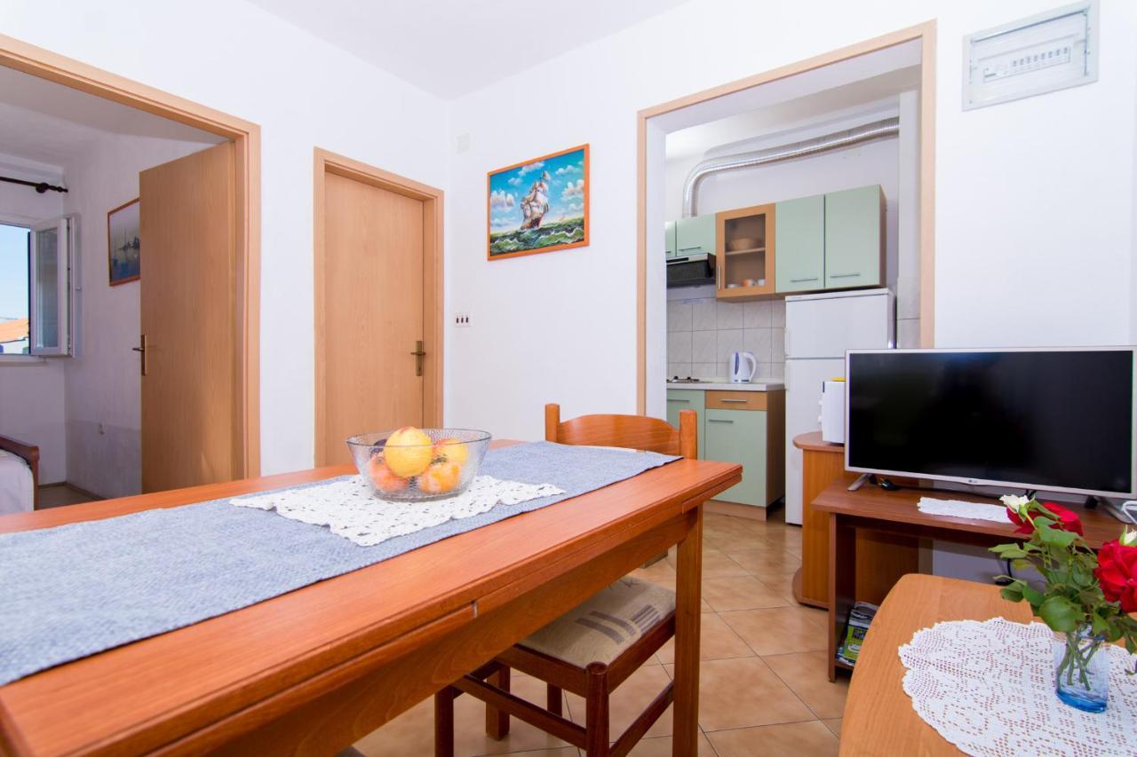 Holidays Apartments Slanada With Terrace And Sea View, Near The Beach & Town Trogir, Free Parking, Quiet Place On Peninsula Ciovo ภายนอก รูปภาพ