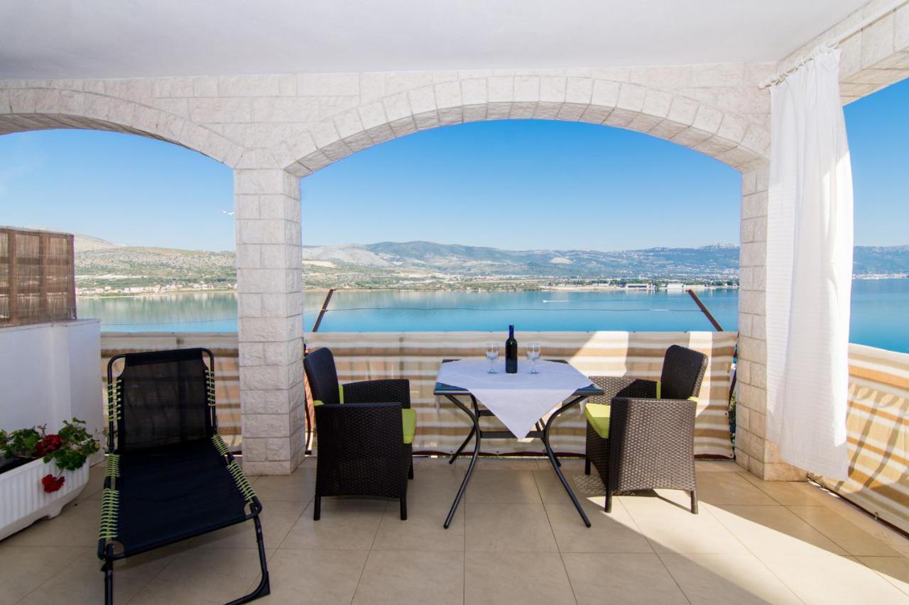 Holidays Apartments Slanada With Terrace And Sea View, Near The Beach & Town Trogir, Free Parking, Quiet Place On Peninsula Ciovo ภายนอก รูปภาพ