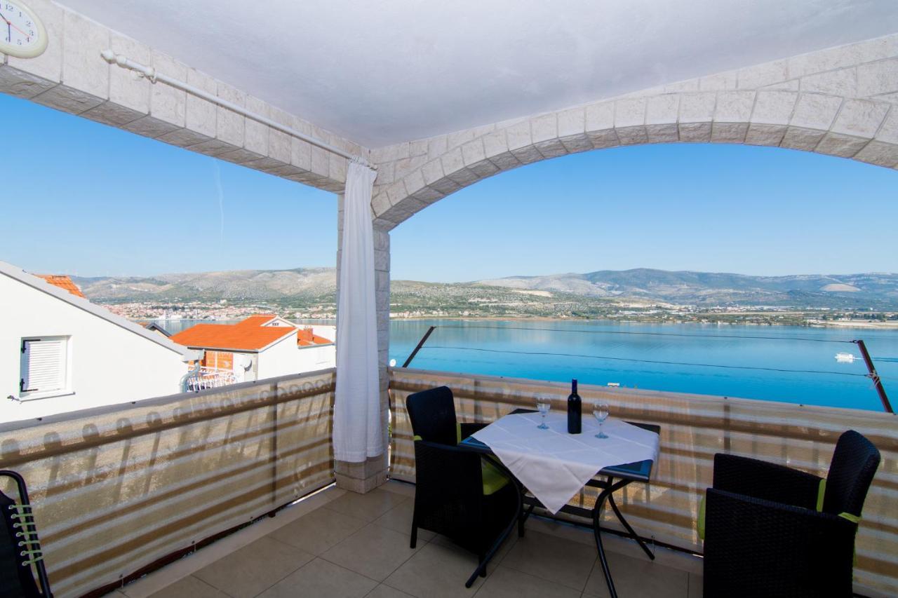 Holidays Apartments Slanada With Terrace And Sea View, Near The Beach & Town Trogir, Free Parking, Quiet Place On Peninsula Ciovo ภายนอก รูปภาพ