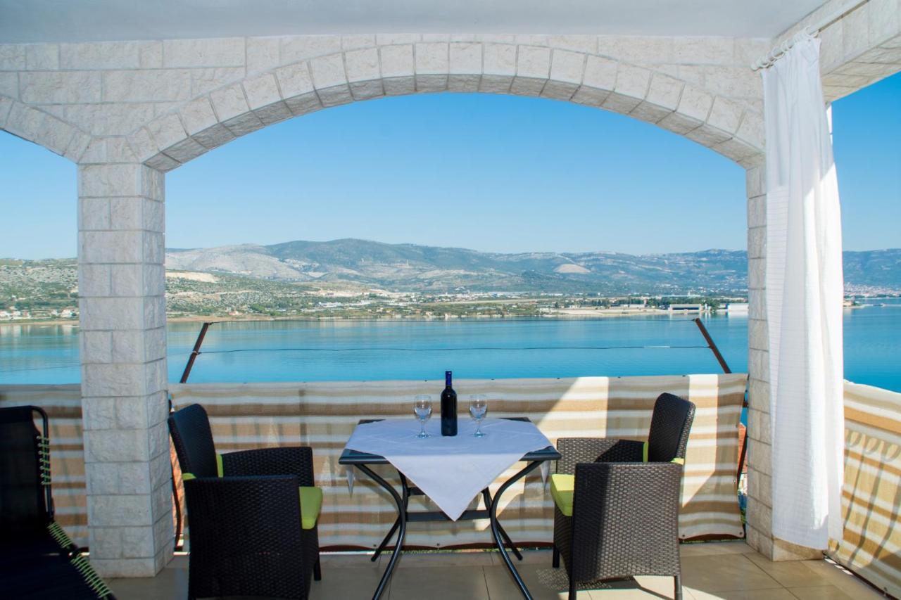 Holidays Apartments Slanada With Terrace And Sea View, Near The Beach & Town Trogir, Free Parking, Quiet Place On Peninsula Ciovo ภายนอก รูปภาพ